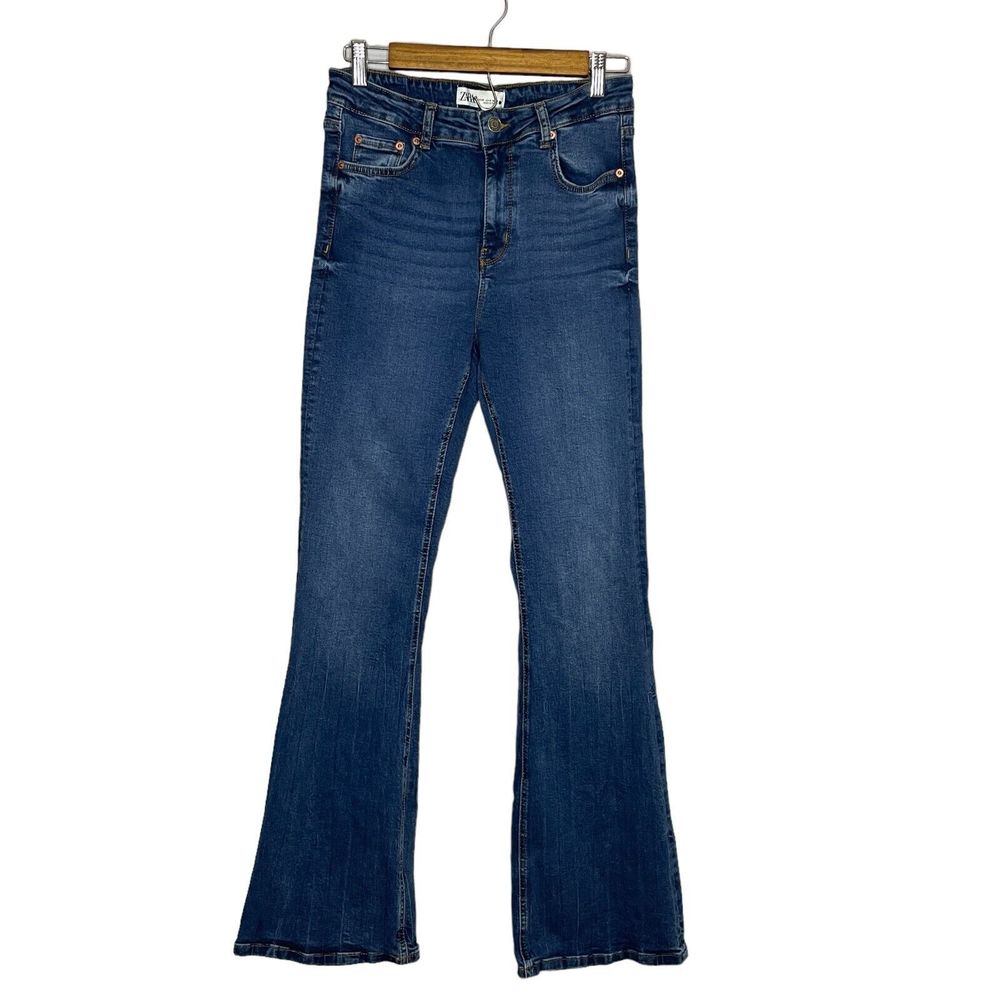 ZARA High Rise Flare Leg Full Length Jean Stretch Medium Wash Size 6 Long